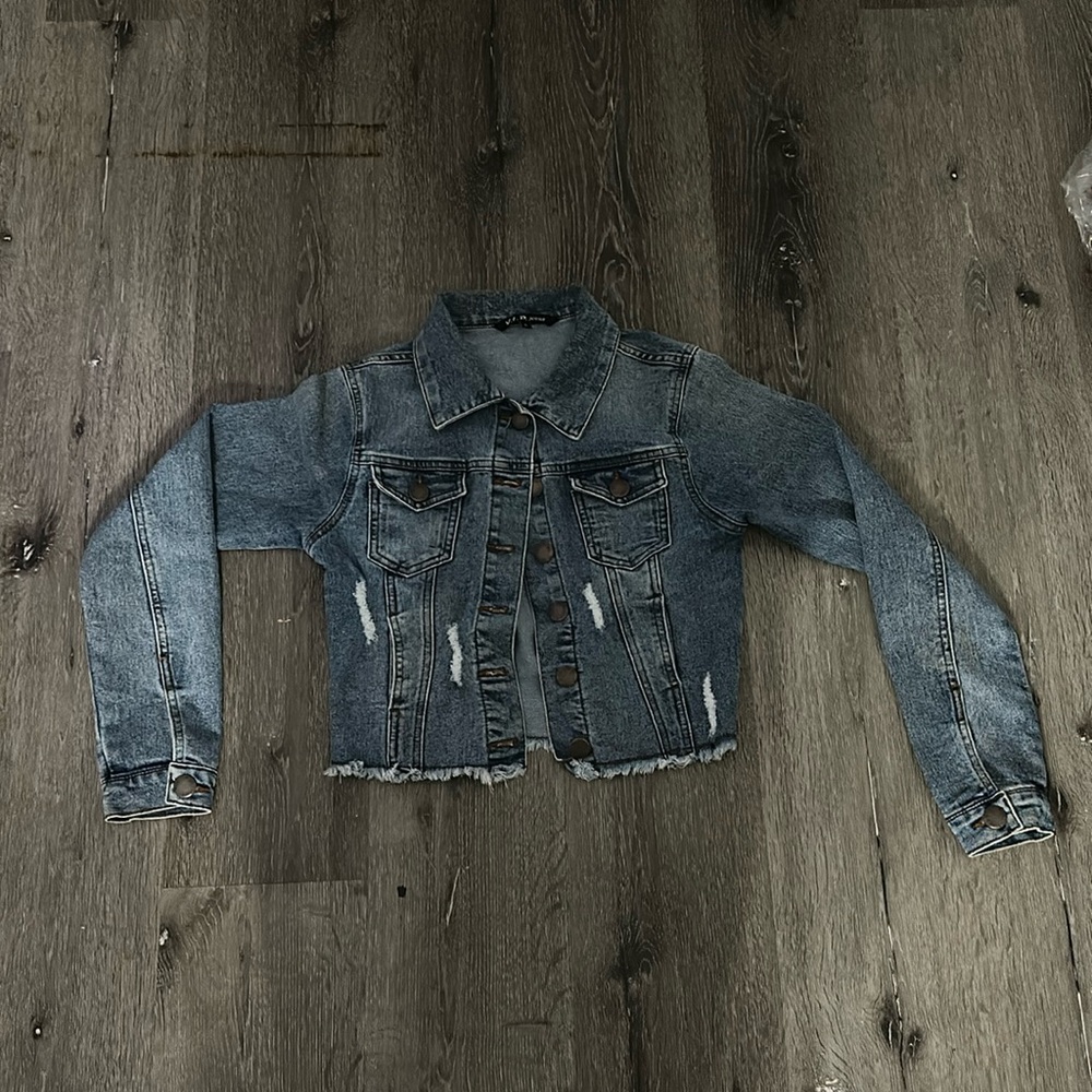 Woman’s jacket. Small. Short.